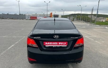 Hyundai Solaris II рестайлинг, 2015 год, 800 000 рублей, 3 фотография