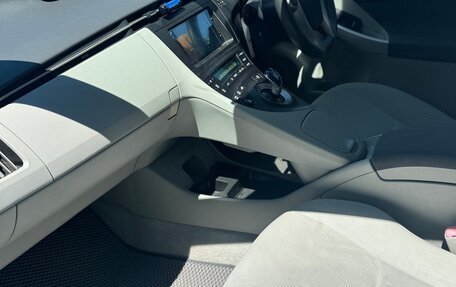 Toyota Prius, 2010 год, 1 330 000 рублей, 9 фотография