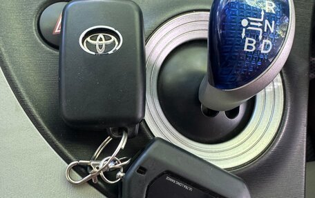 Toyota Prius, 2010 год, 1 330 000 рублей, 24 фотография