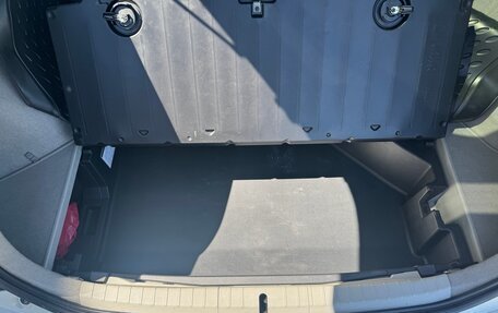 Toyota Prius, 2010 год, 1 330 000 рублей, 20 фотография