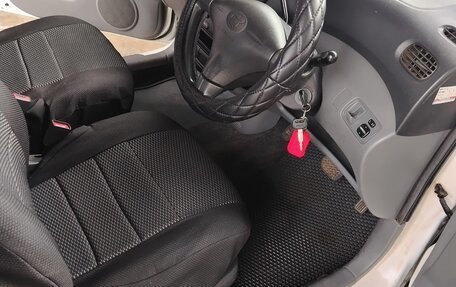 Toyota FunCargo, 2001 год, 400 000 рублей, 4 фотография