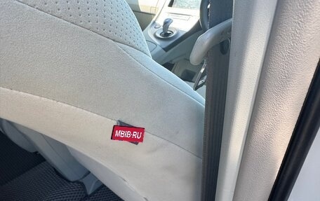 Toyota Prius, 2010 год, 1 330 000 рублей, 19 фотография