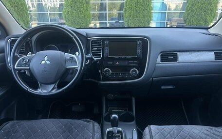 Mitsubishi Outlander III рестайлинг 3, 2013 год, 1 420 000 рублей, 7 фотография