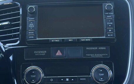 Mitsubishi Outlander III рестайлинг 3, 2013 год, 1 420 000 рублей, 10 фотография