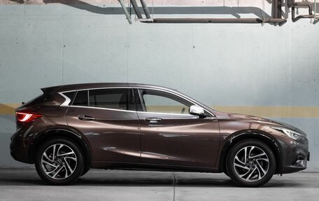Infiniti Q30, 2016 год, 2 100 000 рублей, 5 фотография