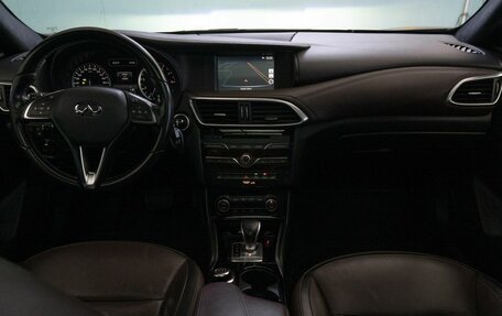 Infiniti Q30, 2016 год, 2 100 000 рублей, 19 фотография