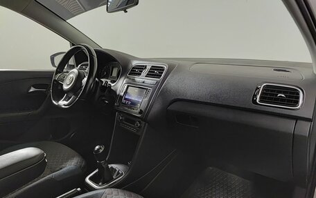 Volkswagen Polo VI (EU Market), 2019 год, 1 200 000 рублей, 13 фотография