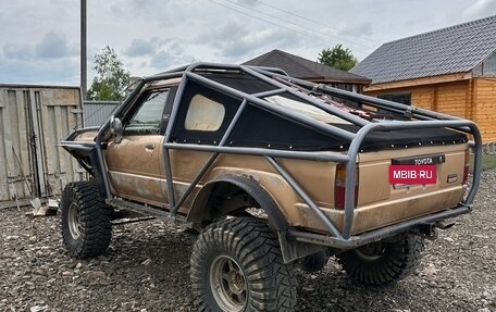 Toyota Hilux Surf I, 1988 год, 3 500 000 рублей, 2 фотография