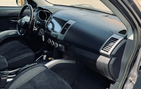 Mitsubishi Outlander III рестайлинг 3, 2007 год, 749 000 рублей, 11 фотография