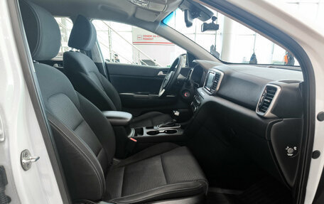 KIA Sportage IV рестайлинг, 2018 год, 2 230 000 рублей, 13 фотография
