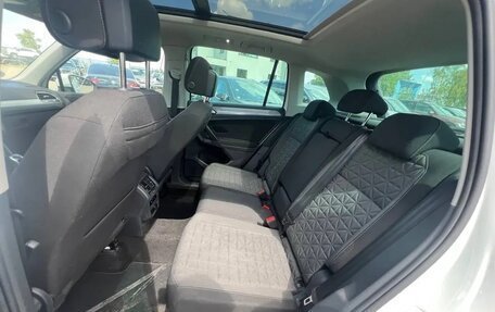 Volkswagen Tiguan II, 2022 год, 2 282 000 рублей, 10 фотография