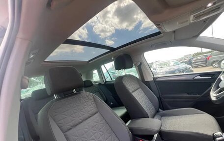 Volkswagen Tiguan II, 2022 год, 2 282 000 рублей, 9 фотография