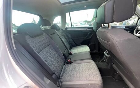 Volkswagen Tiguan II, 2022 год, 2 282 000 рублей, 8 фотография