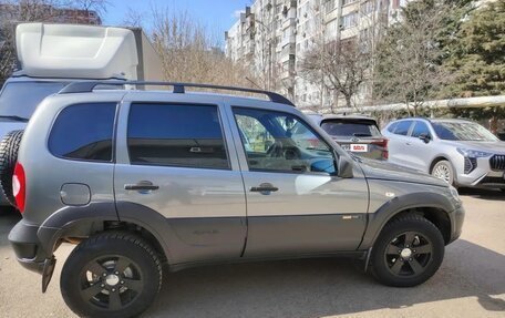 Chevrolet Niva I рестайлинг, 2016 год, 800 000 рублей, 3 фотография