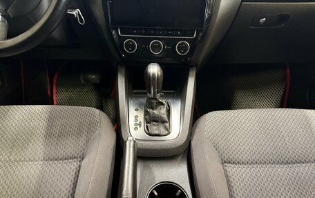 Volkswagen Jetta VI, 2012 год, 1 050 000 рублей, 13 фотография