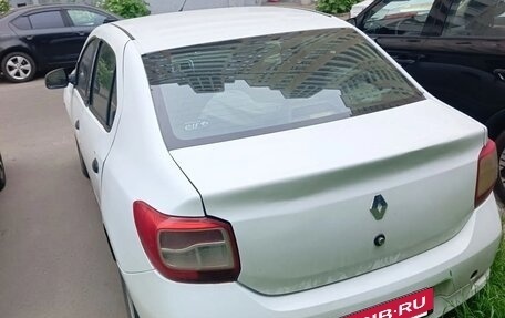 Renault Logan II, 2017 год, 300 000 рублей, 3 фотография