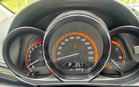 Toyota Yaris XP150 рестайлинг, 2023 год, 1 130 000 рублей, 16 фотография