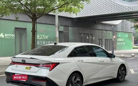 Hyundai Elantra, 2024 год, 1 390 000 рублей, 4 фотография