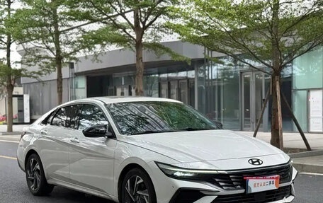 Hyundai Elantra, 2024 год, 1 390 000 рублей, 3 фотография