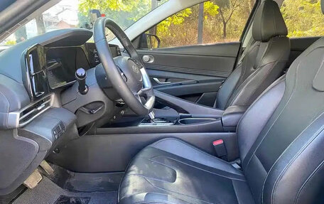 Hyundai Elantra, 2023 год, 1 250 000 рублей, 8 фотография