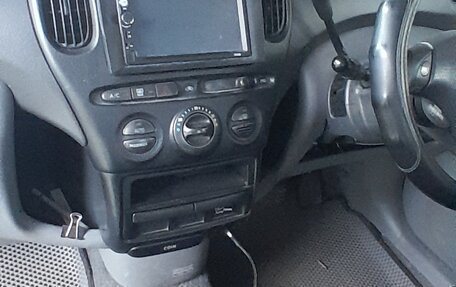 Toyota FunCargo, 2000 год, 450 000 рублей, 2 фотография