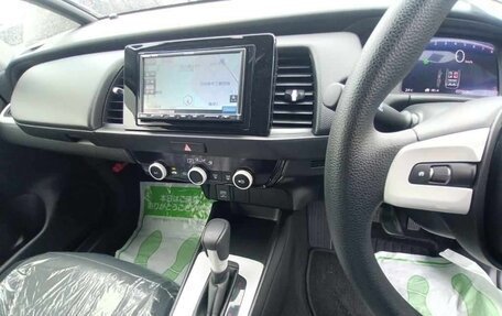Honda Fit, 2022 год, 1 075 000 рублей, 5 фотография