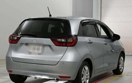 Honda Fit, 2022 год, 1 075 000 рублей, 3 фотография