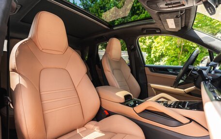 Porsche Cayenne III, 2024 год, 23 000 000 рублей, 20 фотография