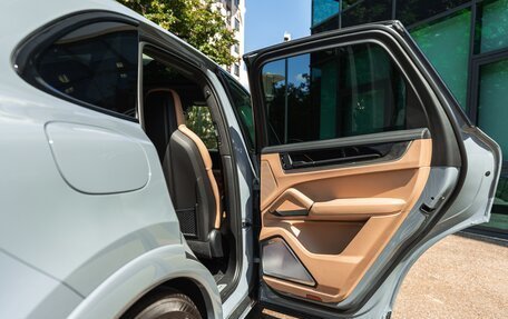Porsche Cayenne III, 2024 год, 23 000 000 рублей, 36 фотография
