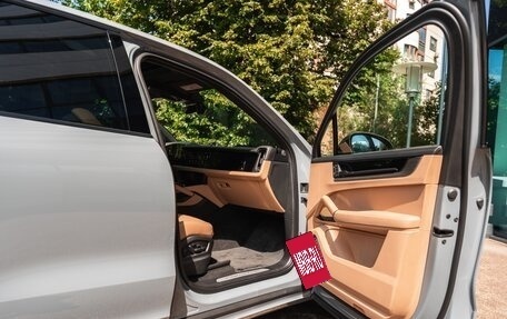 Porsche Cayenne III, 2024 год, 23 000 000 рублей, 37 фотография