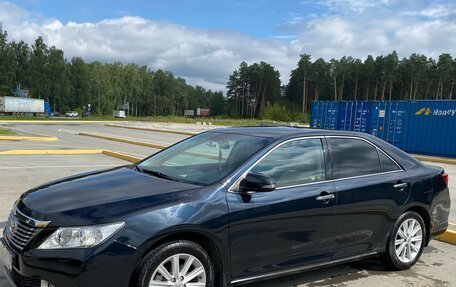 Toyota Camry, 2013 год, 1 980 000 рублей, 2 фотография