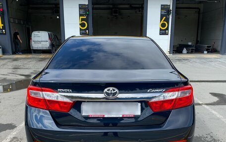 Toyota Camry, 2013 год, 1 980 000 рублей, 4 фотография