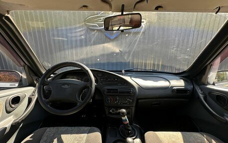 Chevrolet Niva I рестайлинг, 2003 год, 169 000 рублей, 15 фотография