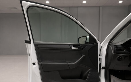 Volkswagen Polo VI (EU Market), 2021 год, 1 650 000 рублей, 29 фотография