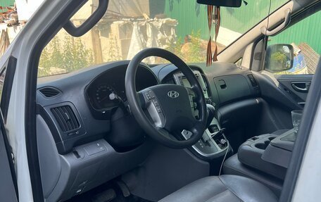 Hyundai Grand Starex Grand Starex I рестайлинг 2, 2013 год, 1 200 000 рублей, 8 фотография