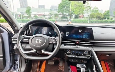 Hyundai Elantra, 2023 год, 1 290 000 рублей, 14 фотография