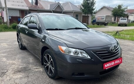 Toyota Camry, 2008 год, 960 000 рублей, 2 фотография