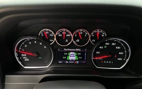 Chevrolet Silverado, 2021 год, 6 500 000 рублей, 24 фотография