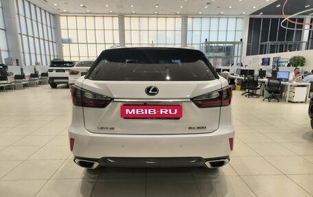 Lexus RX IV рестайлинг, 2019 год, 4 090 000 рублей, 7 фотография