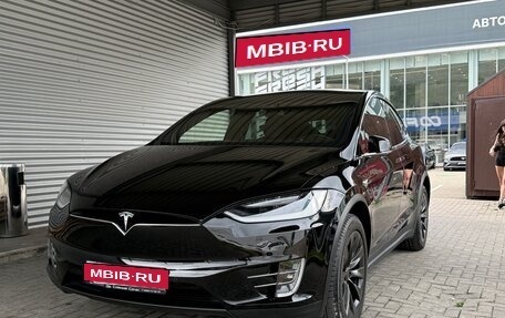 Tesla Model X I, 2018 год, 3 550 000 рублей, 1 фотография
