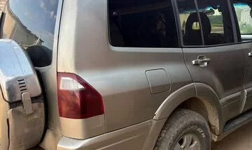 Mitsubishi Pajero III рестайлинг, 2003 год, 750 000 рублей, 3 фотография