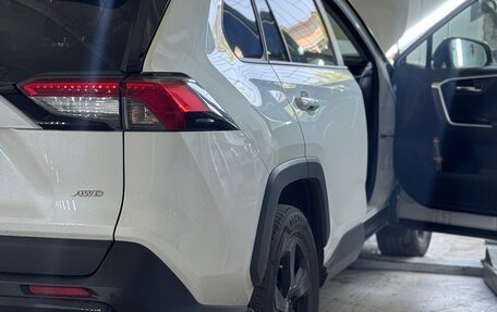 Toyota RAV4, 2020 год, 3 430 000 рублей, 2 фотография