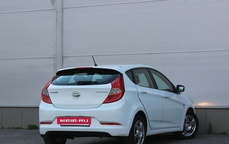 Hyundai Solaris II рестайлинг, 2015 год, 997 000 рублей, 2 фотография