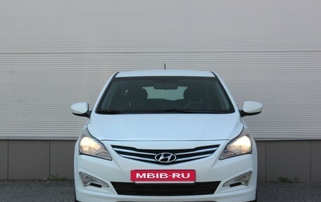 Hyundai Solaris II рестайлинг, 2015 год, 997 000 рублей, 3 фотография