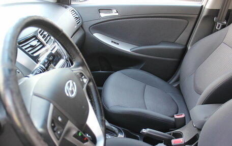 Hyundai Solaris II рестайлинг, 2015 год, 997 000 рублей, 10 фотография