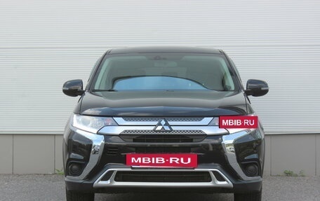 Mitsubishi Outlander III рестайлинг 3, 2019 год, 1 937 000 рублей, 3 фотография