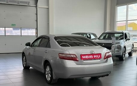 Toyota Camry, 2011 год, 1 370 000 рублей, 2 фотография