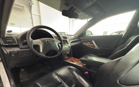 Toyota Camry, 2011 год, 1 370 000 рублей, 11 фотография