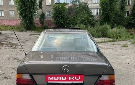 Mercedes-Benz W124, 1992 год, 400 000 рублей, 4 фотография