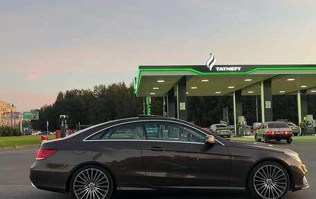 Mercedes-Benz E-Класс, 2014 год, 2 150 000 рублей, 3 фотография